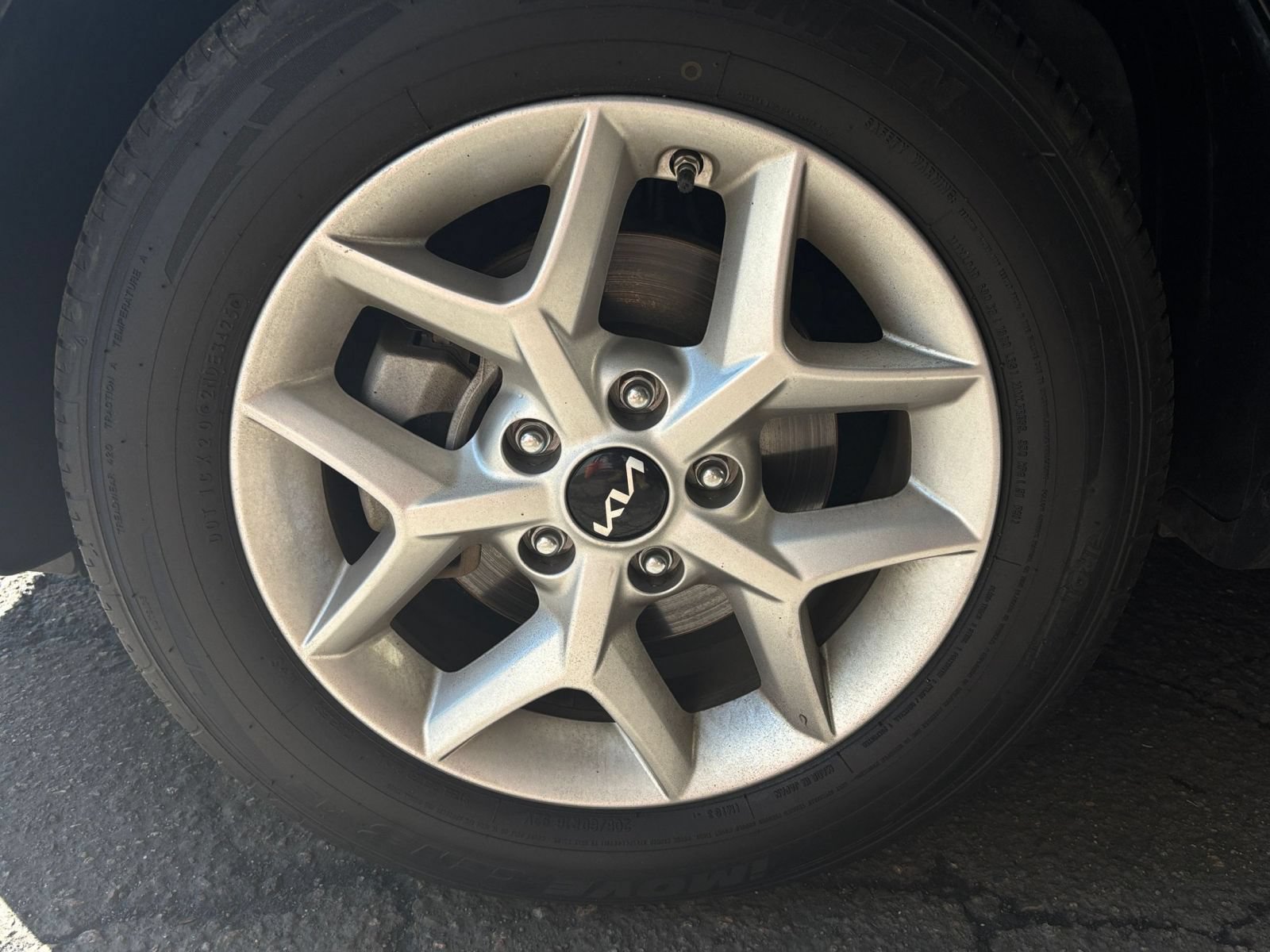 Used 2025 Kia Soul LX w/ LX Technology Package FWD image 26