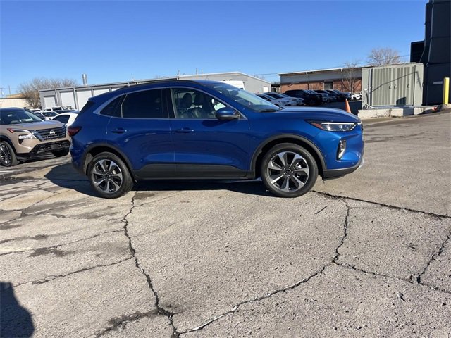 Used 2023 Ford Escape Platinum w/ Premium Technology Package video 2