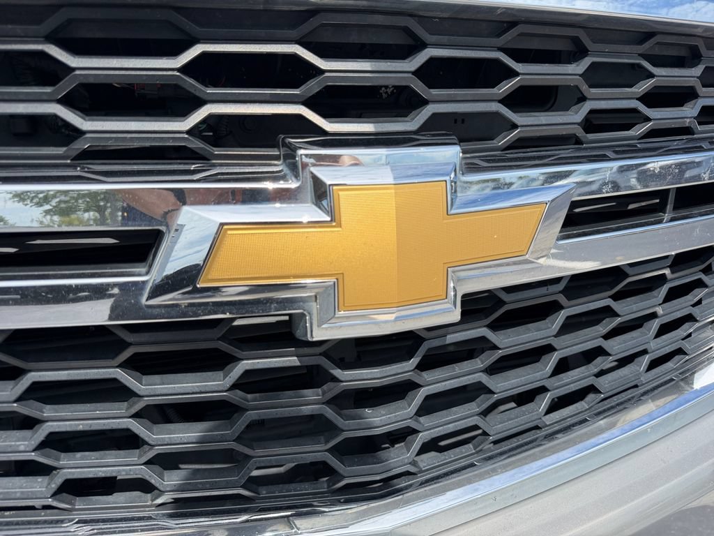 Used 2019 Chevrolet Suburban LT RWD image 11