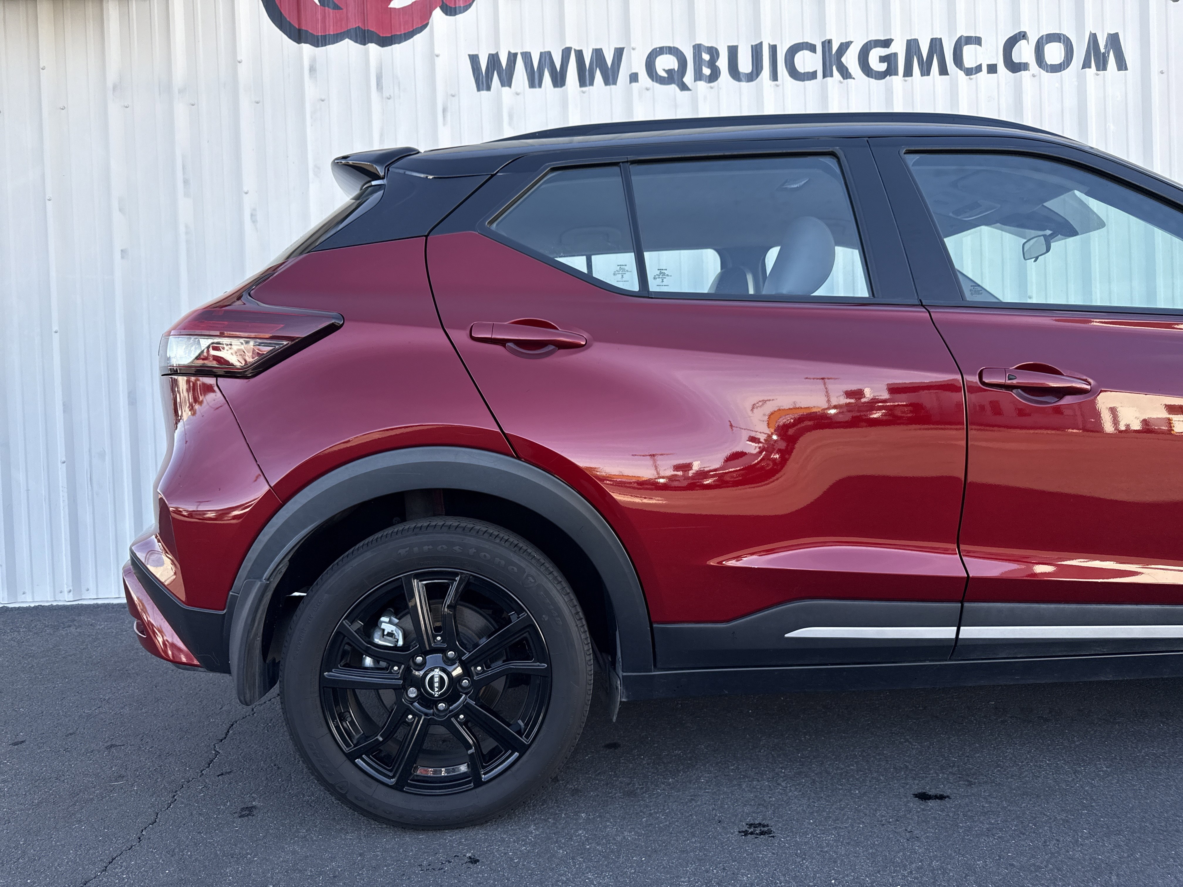 Used 2023 Nissan Kicks SR w/ SR Premium Package image 29