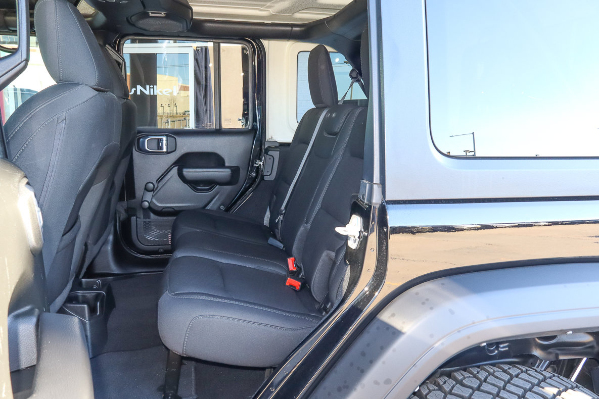 Used 2021 Jeep Wrangler Unlimited Sport AWD/4WD image 8