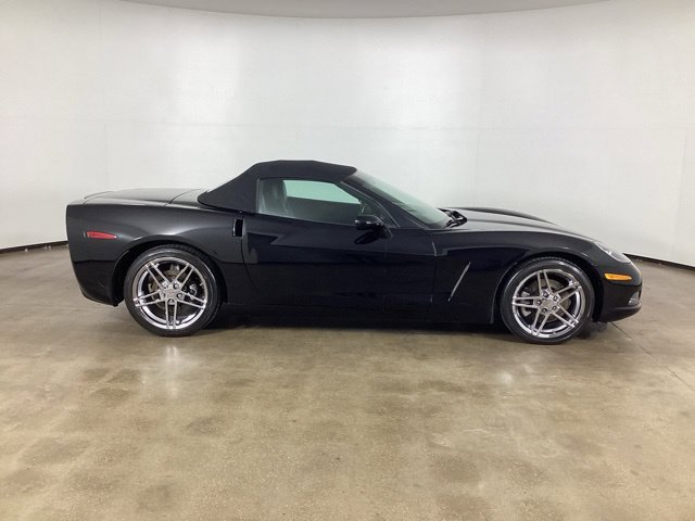 Used 2008 Chevrolet Corvette Convertible w/ Preferred Equipment Group RWD image 4