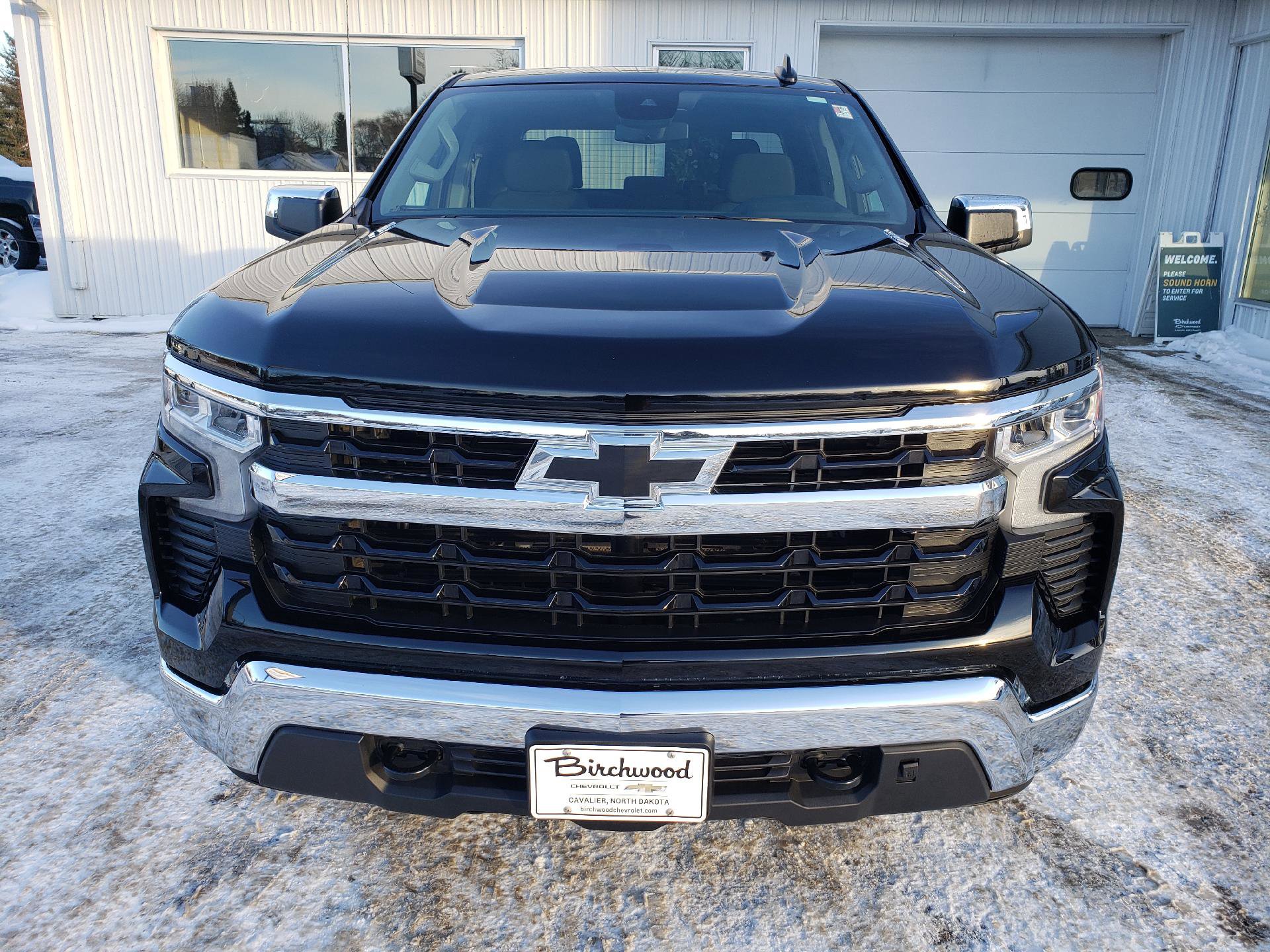 Used 2024 Chevrolet Silverado 1500 LT image 7