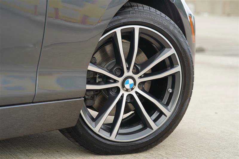 Used 2019 BMW 230i Convertible w/ Premium Package RWD image 30