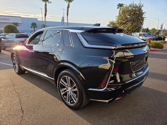 Certified 2025 Cadillac Lyriq Luxury w/ LPO, Floor Liner Package AWD/4WD image 4