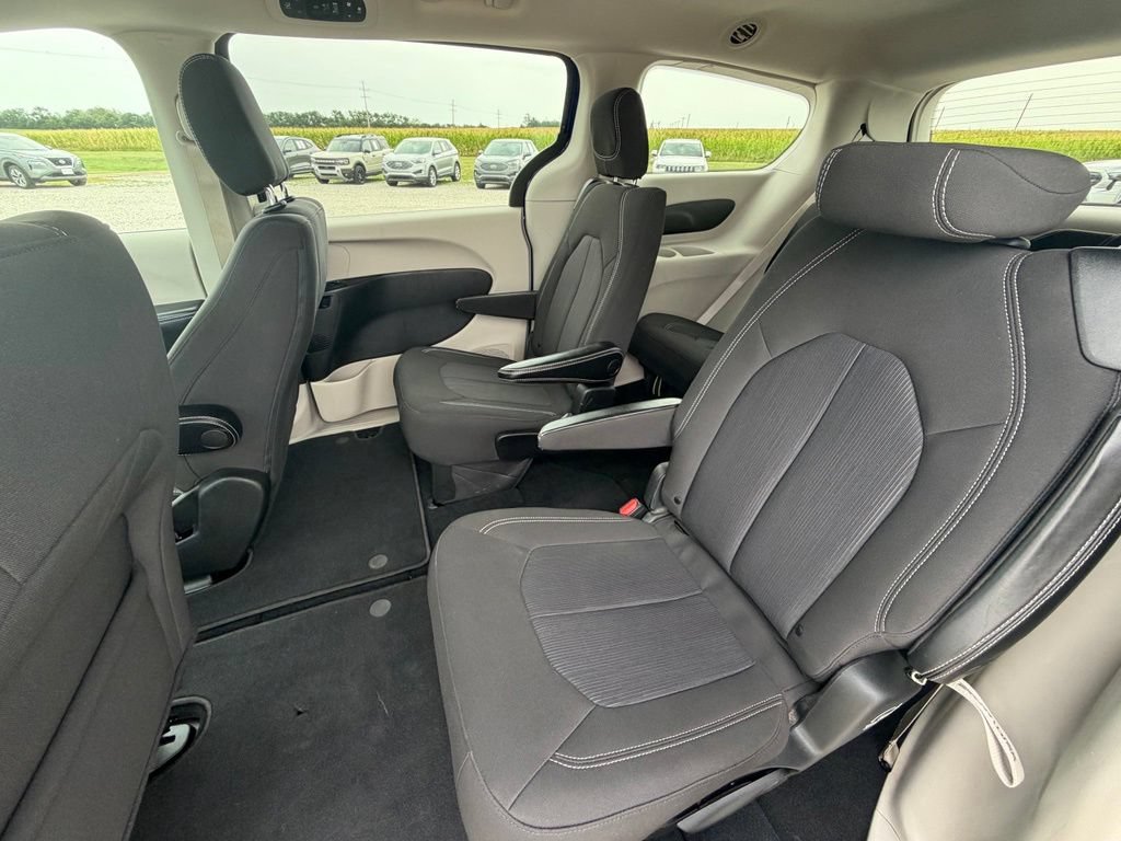 Used 2021 Chrysler Voyager LX FWD image 24