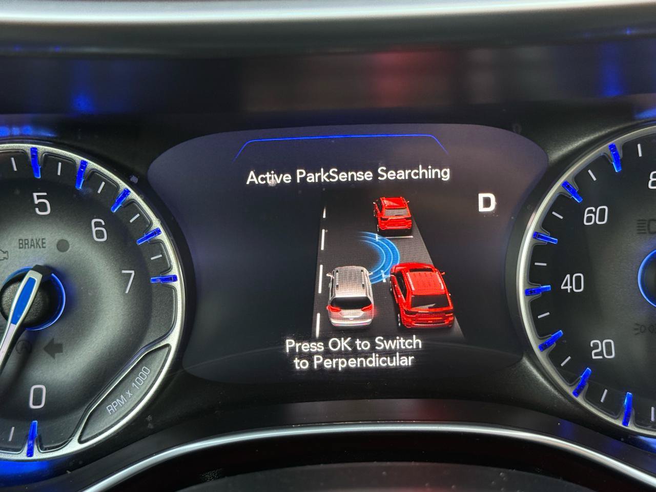 Used 2019 Chrysler Pacifica Touring-L FWD image 24