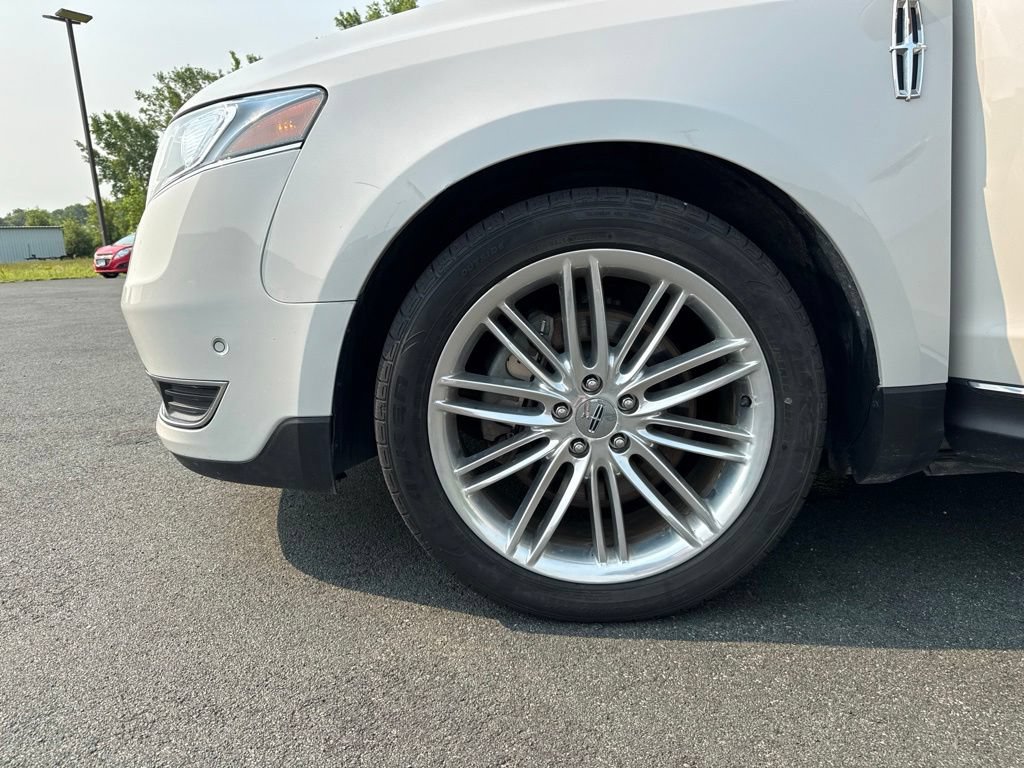 Used 2019 Lincoln MKT AWD image 41