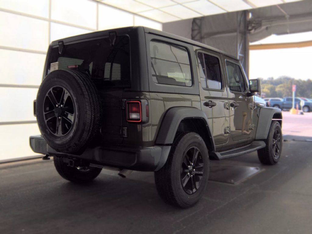 Used 2022 Jeep Wrangler Unlimited Sport AWD/4WD image 2