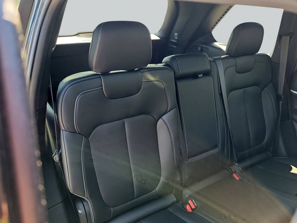New 2026 Jeep Grand Cherokee Limited w/ Limited Altitude Package RWD image 39