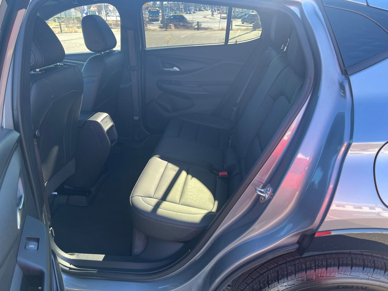 Used 2025 Buick Envista Sport Touring image 25