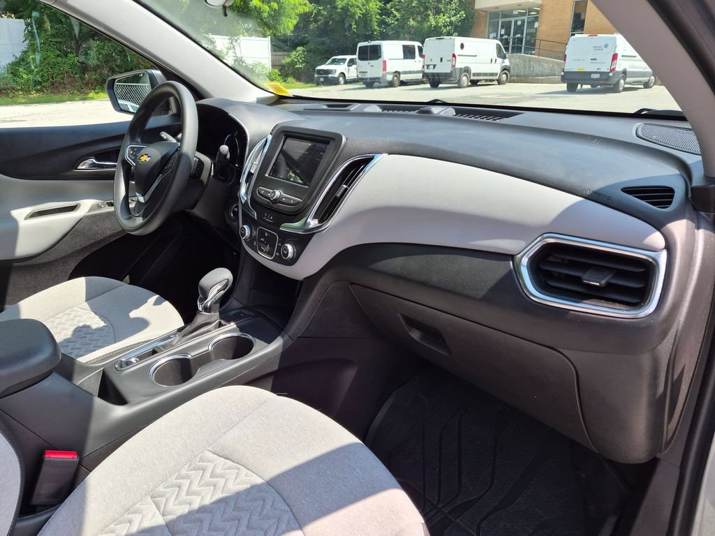 Used 2024 Chevrolet Equinox LS w/ LS Convenience Package AWD/4WD image 23