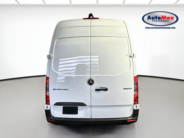 Used 2025 Mercedes-Benz Sprinter 2500 image 8
