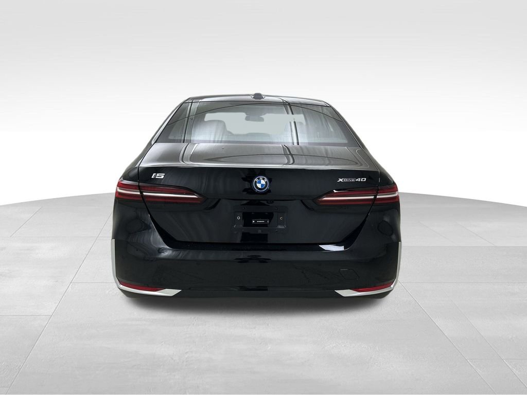 New 2025 BMW i5 xDrive40 w/ Premium Package image 8