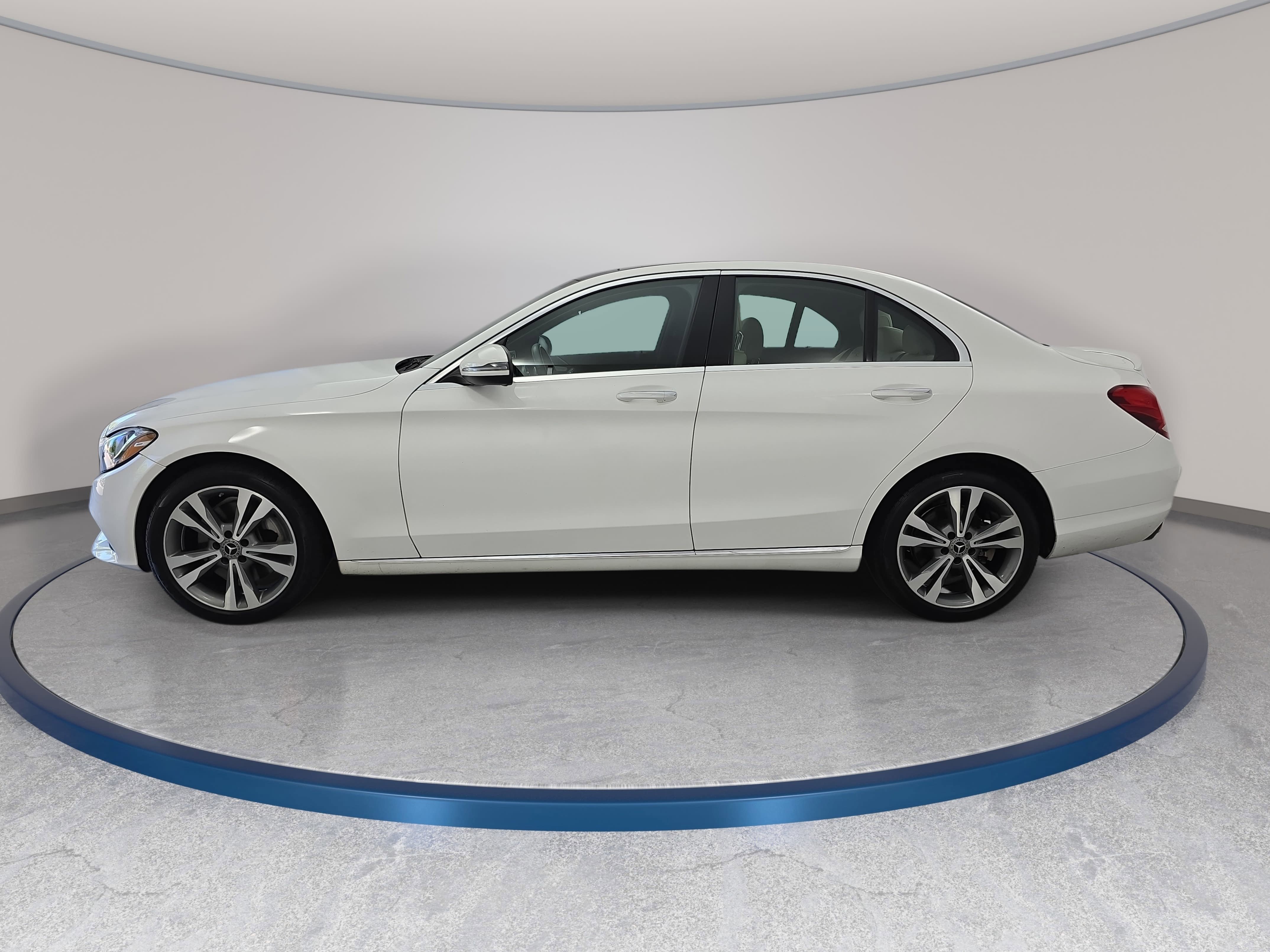 Used 2018 Mercedes-Benz C 300 4MATIC Sedan image 8