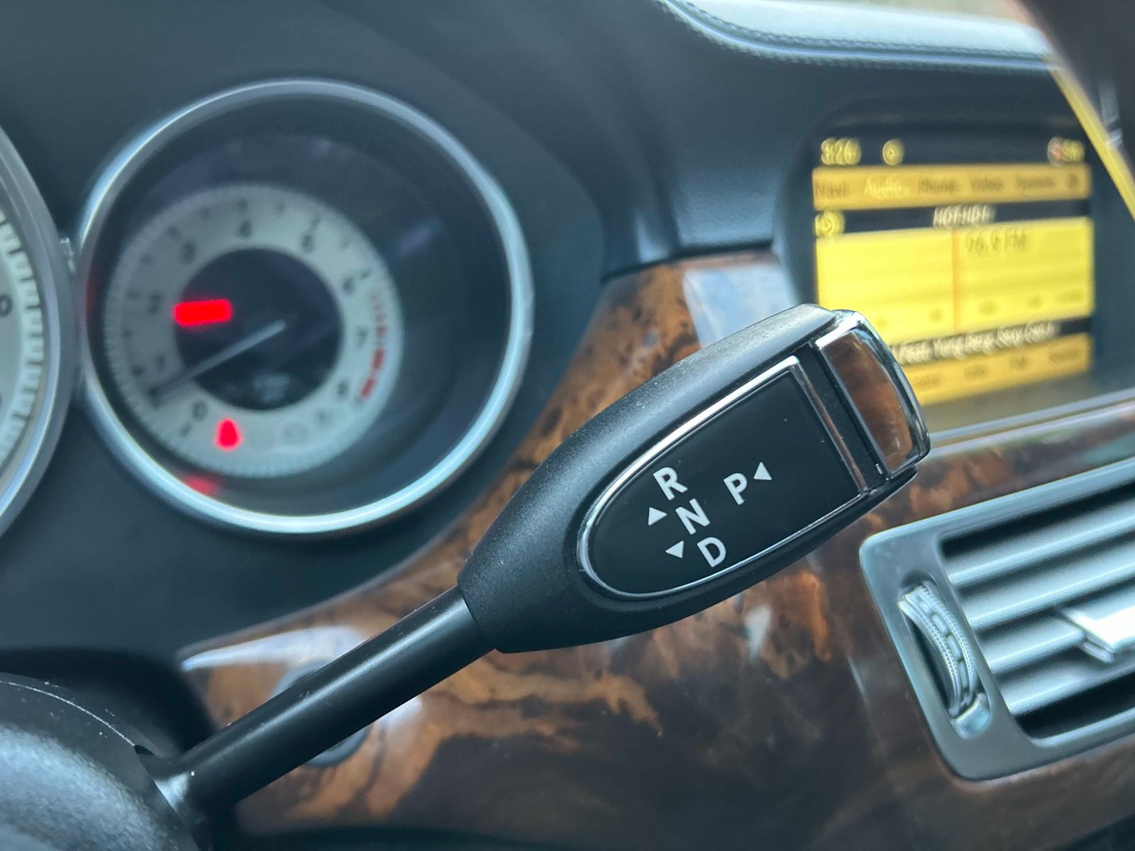 Used 2012 Mercedes-Benz CLS 550 4MATIC image 28