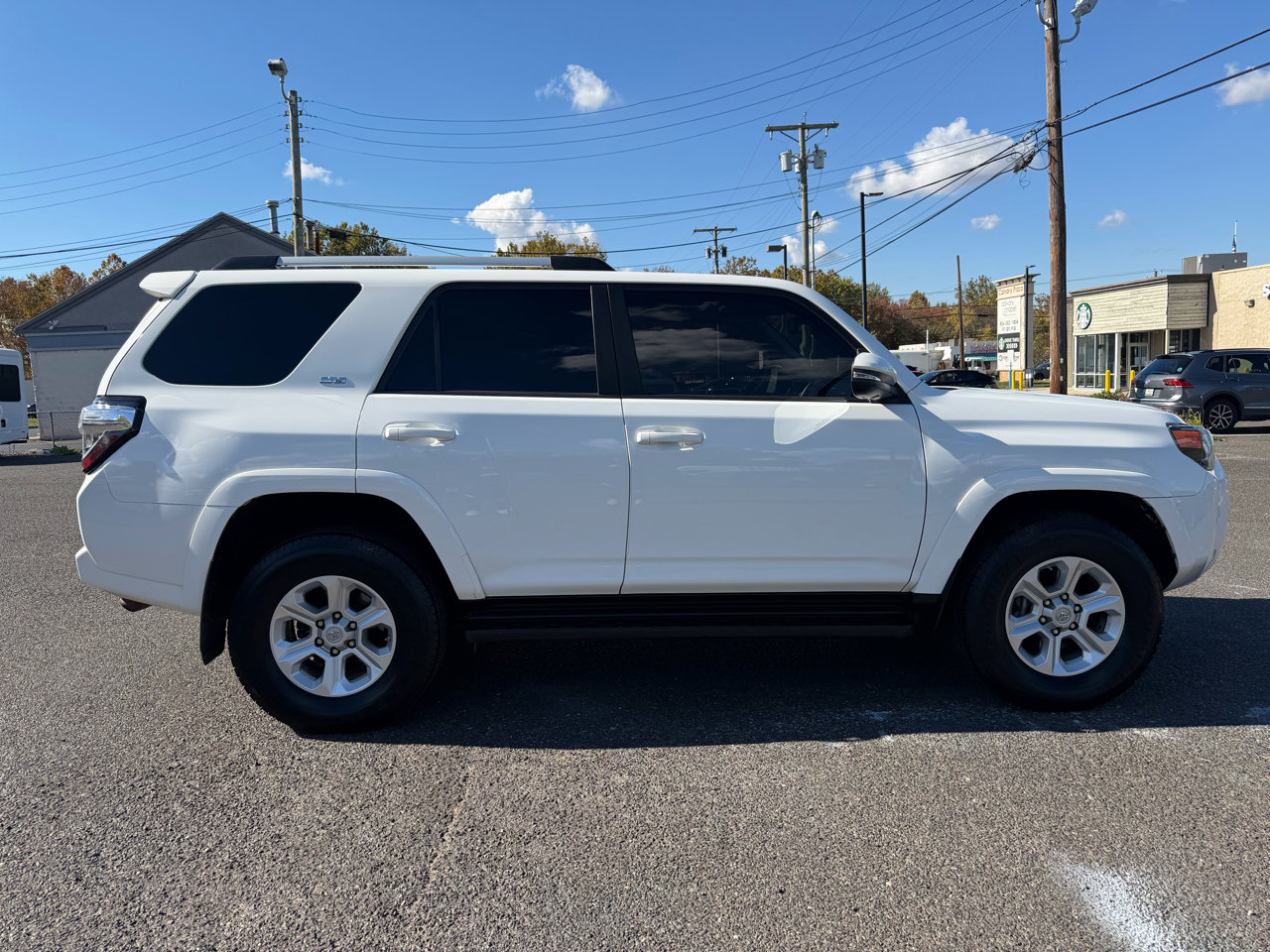 Used 2020 Toyota 4Runner SR5 Premium w/ Moonroof Package image 4