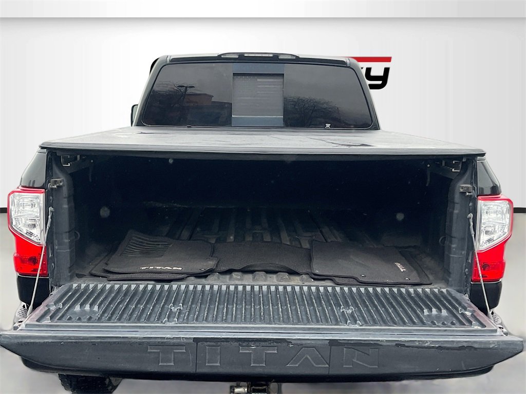 Used 2016 Nissan Titan SL image 26