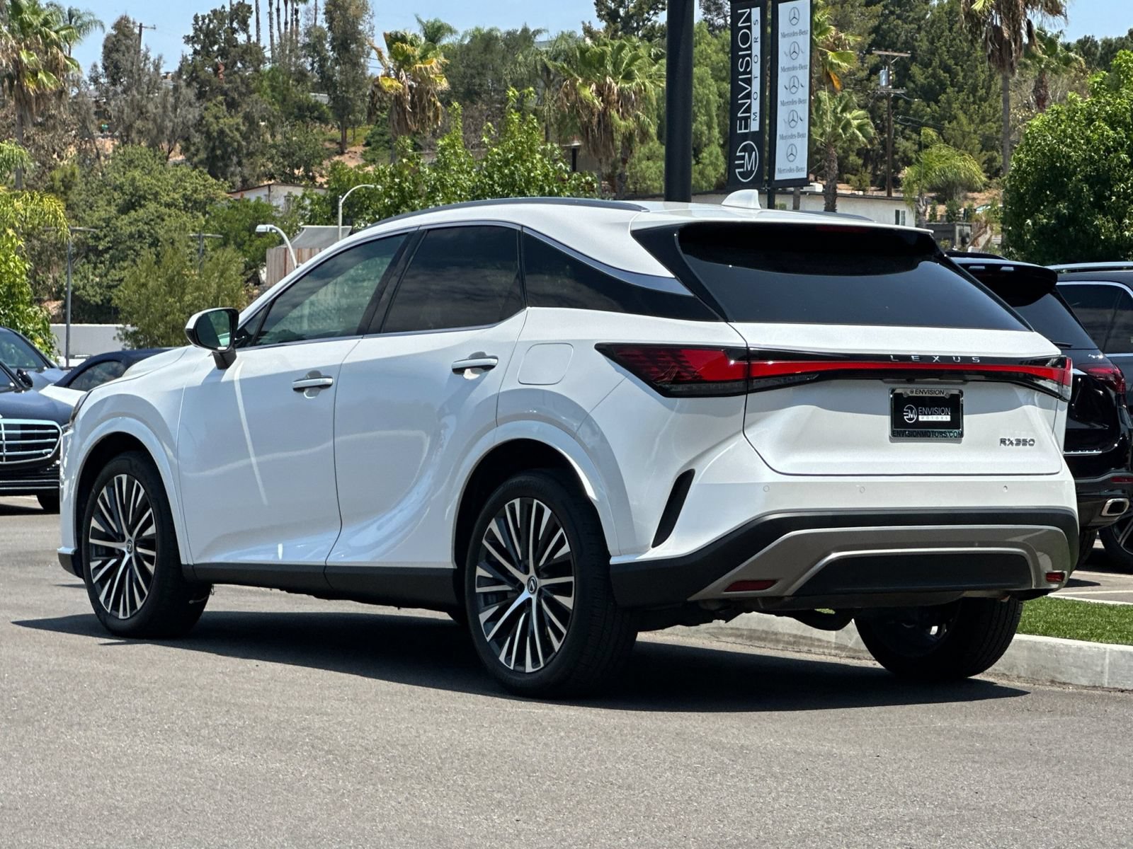Used 2023 Lexus RX 350 Premium Plus w/ Cold Area Package FWD image 5