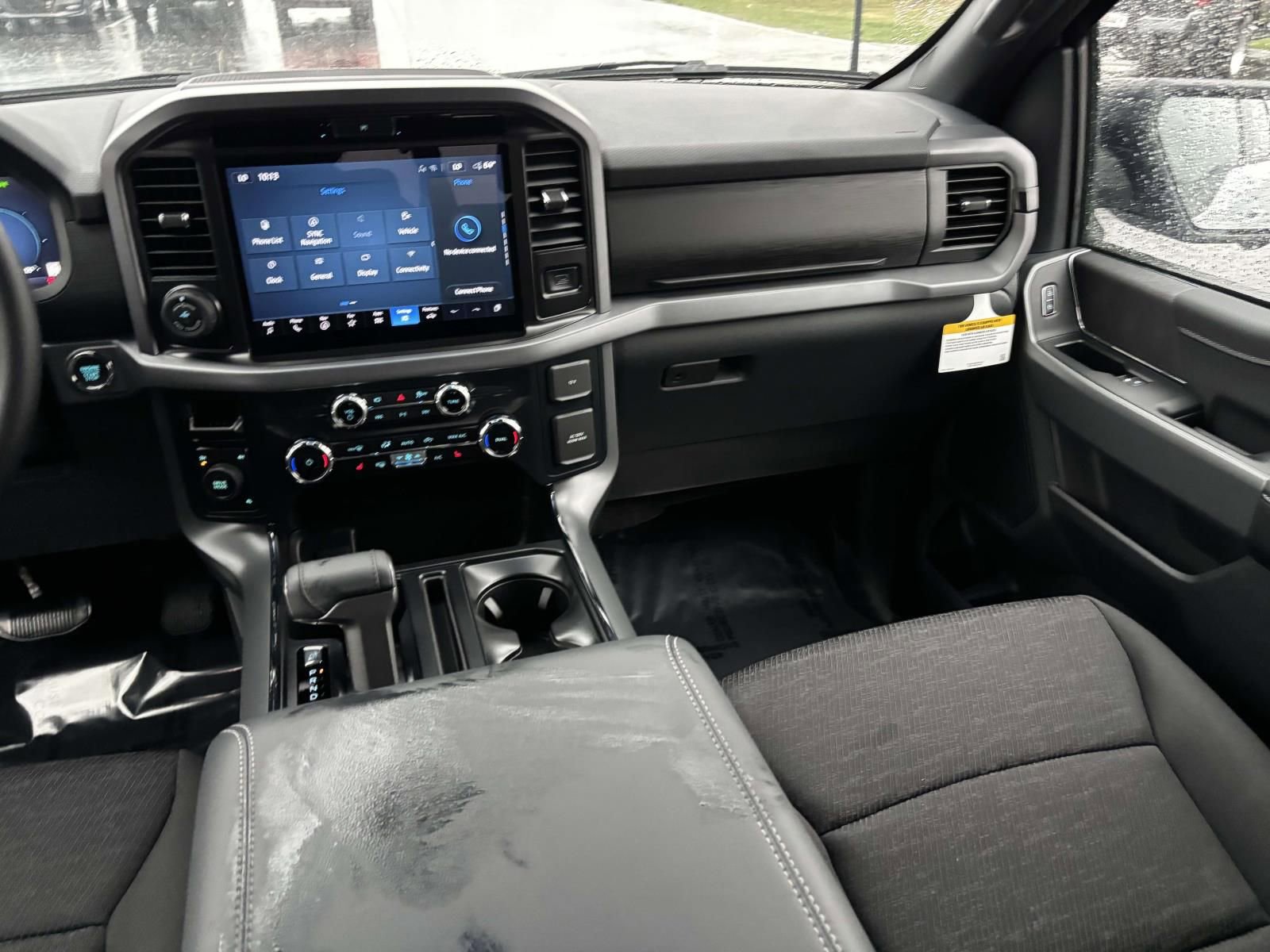 New 2025 Ford F150 XLT w/ Equipment Group 302A MID image 31