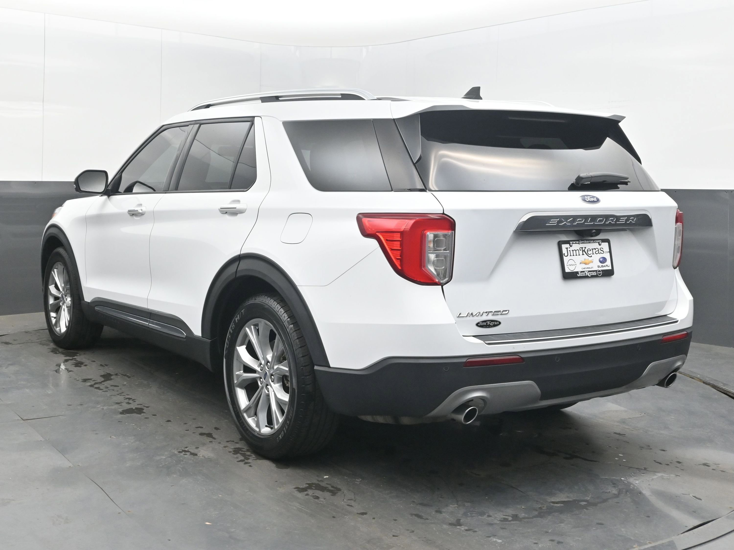 Used 2021 Ford Explorer Limited w/ Equipment Group 301A image 6