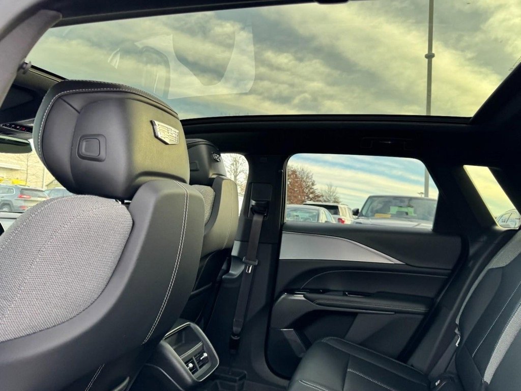 Used 2024 Cadillac Lyriq Tech w/ Driver Assist Package image 10