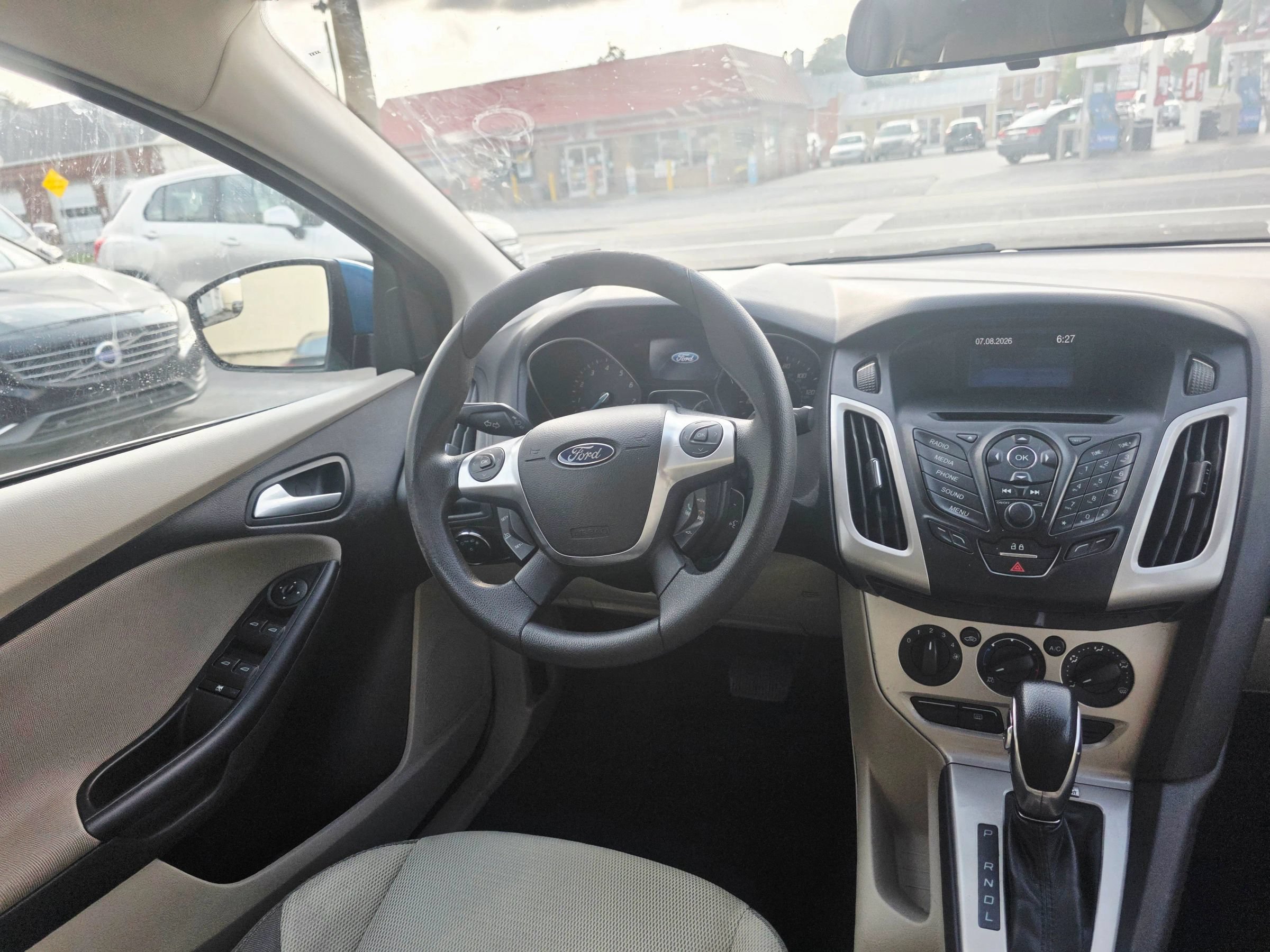 Used 2013 Ford Focus SE FWD image 16