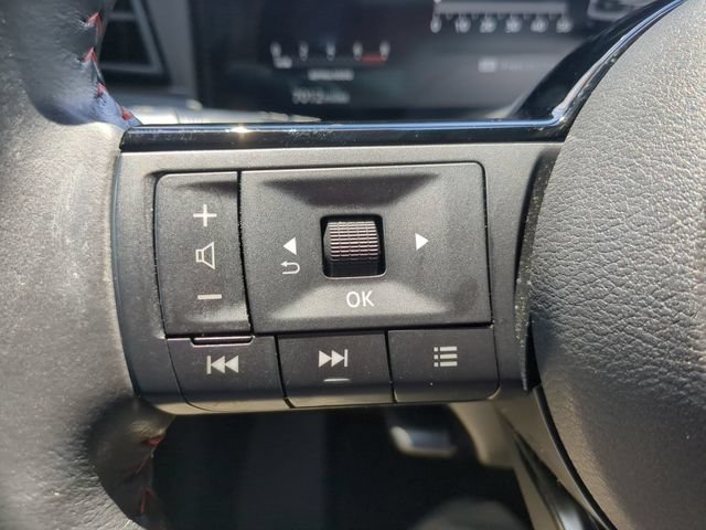 Certified 2025 Nissan Kicks SR FWD image 16