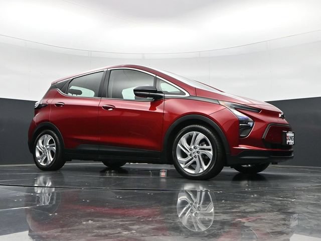Used 2023 Chevrolet Bolt LT FWD image 42