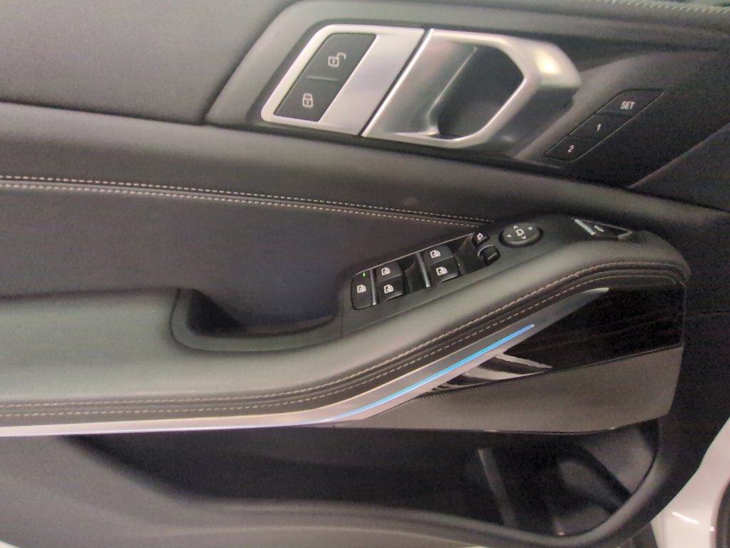 Used 2026 BMW X5 sDrive40i RWD image 10