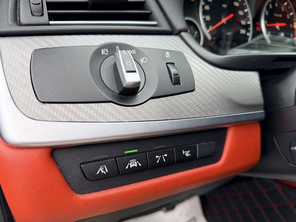 Used 2014 BMW M5 image 23