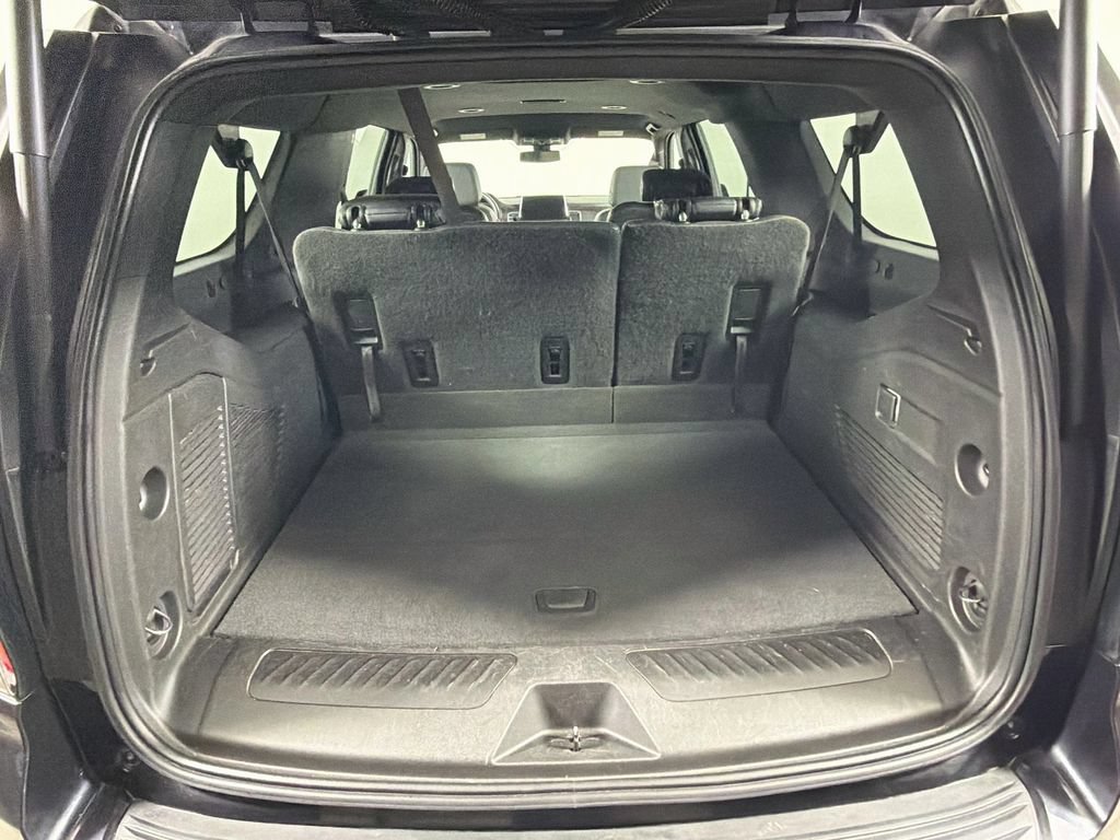 Used 2022 Chevrolet Suburban LT AWD/4WD image 23