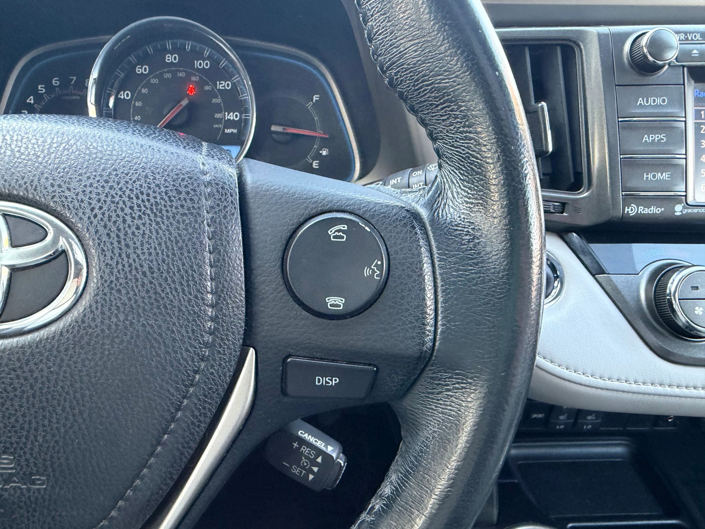 Used 2015 Toyota RAV4 Limited image 23