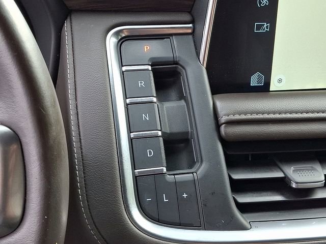 Used 2022 Chevrolet Suburban LT image 19