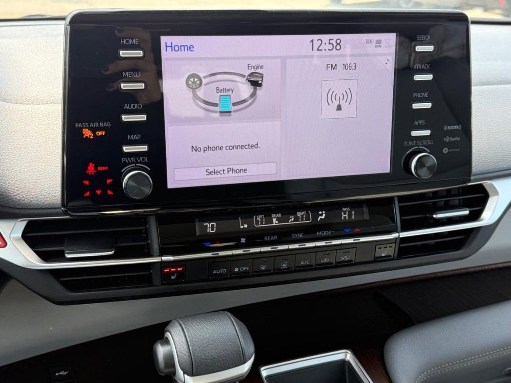 Used 2024 Toyota Sienna XLE image 22