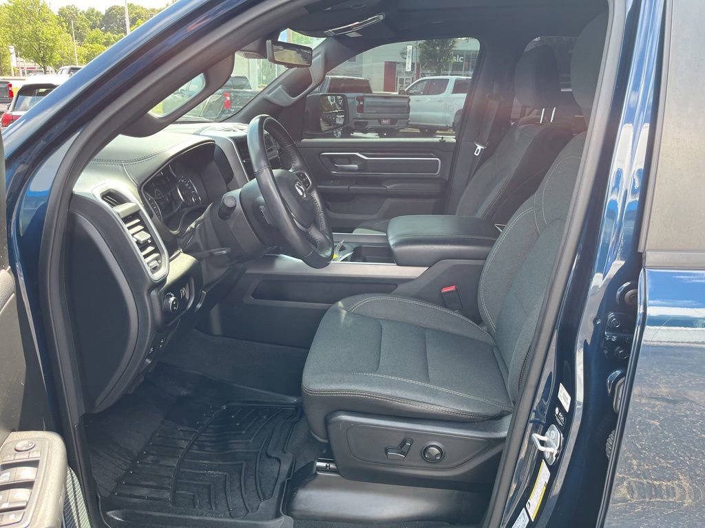 Used 2022 RAM 1500 Big Horn AWD/4WD image 37