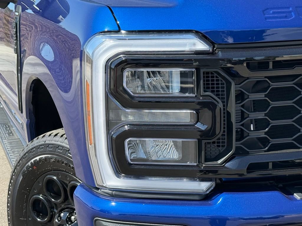 New 2026 Ford F250 4x4 Crew Cab Super Duty image 3