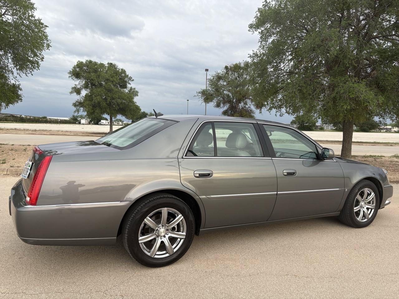 Used 2006 Cadillac DTS FWD image 60