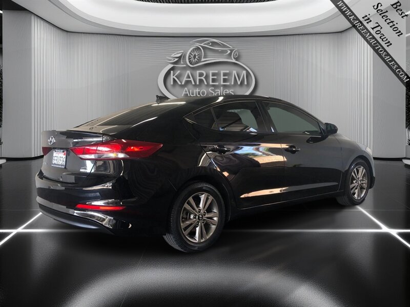 Used 2018 Hyundai Elantra SEL FWD image 5