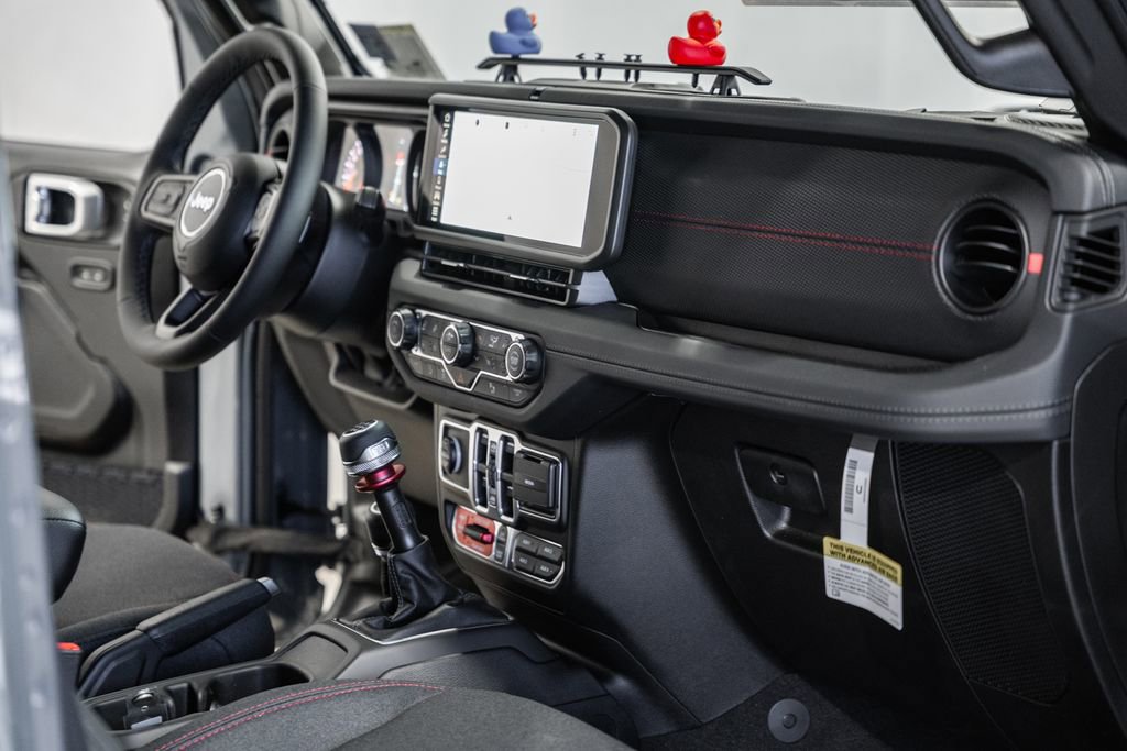 New 2026 Jeep Wrangler Rubicon w/ Dual Top Group image 19