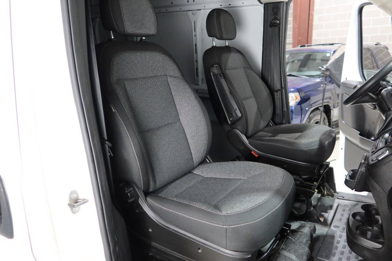 Used 2024 RAM ProMaster 2500 w/ Convenience Group FWD image 13