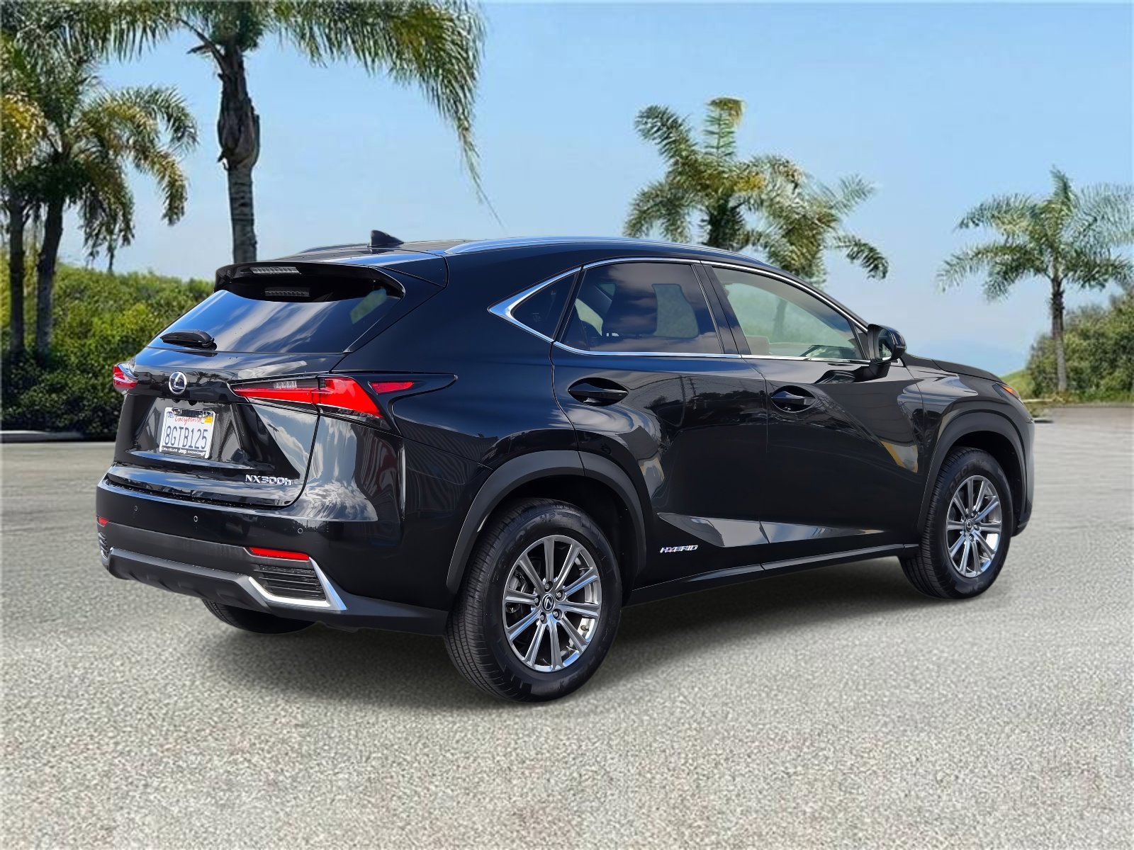 Used 2019 Lexus NX 300h AWD image 4