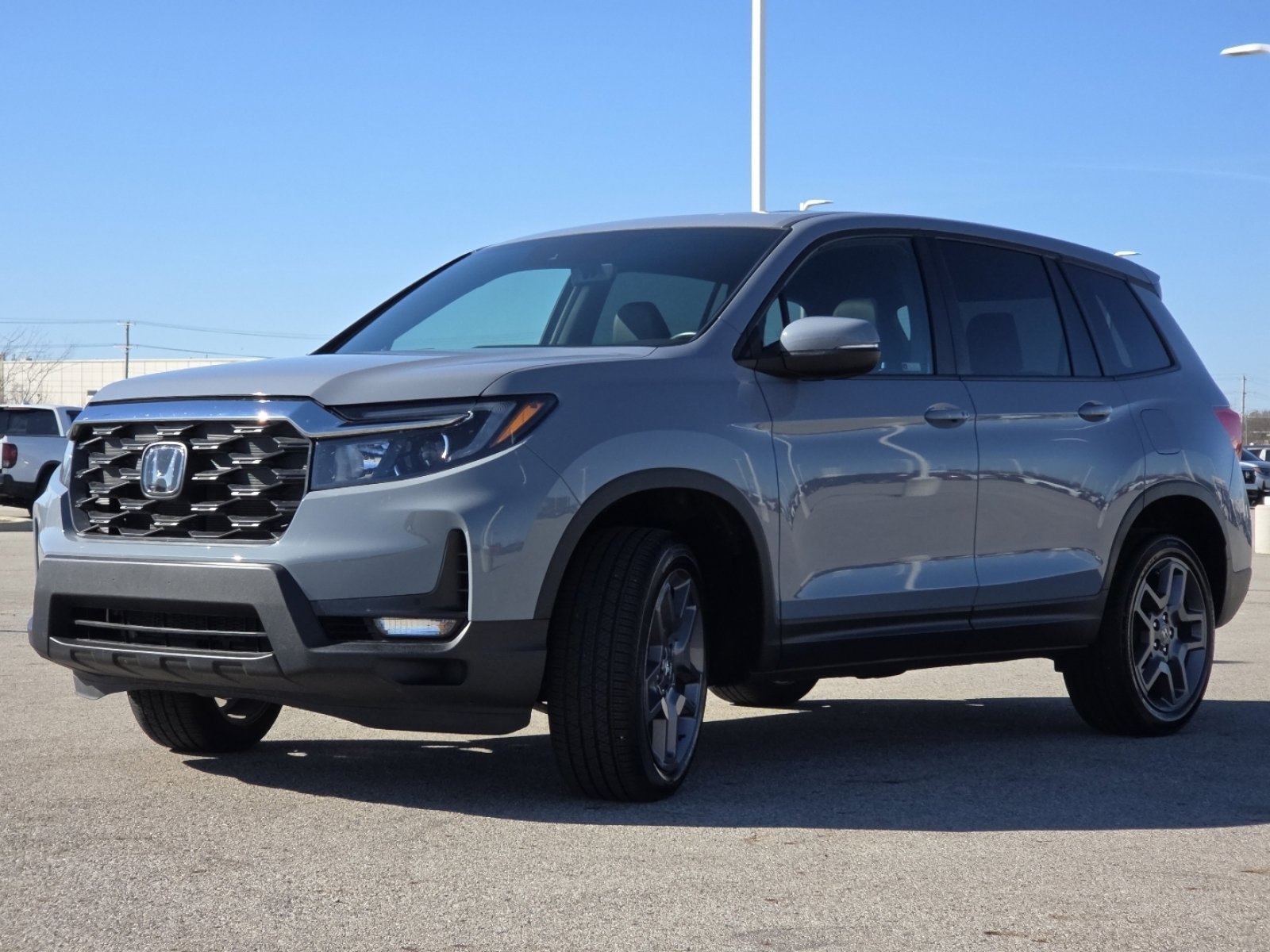 Used 2023 Honda Passport EX-L image 16