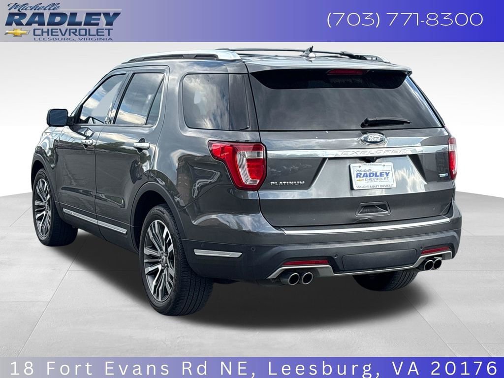 Used 2018 Ford Explorer Platinum AWD/4WD image 3