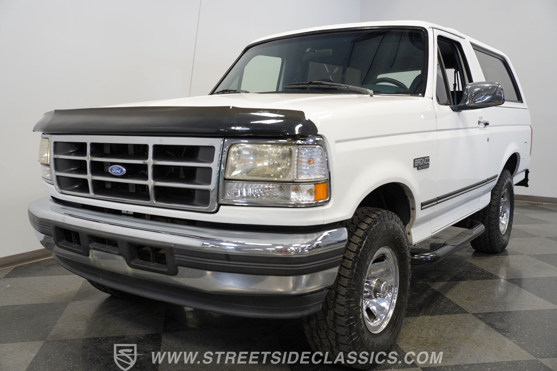 Used 1996 Ford Bronco XLT AWD/4WD image 19