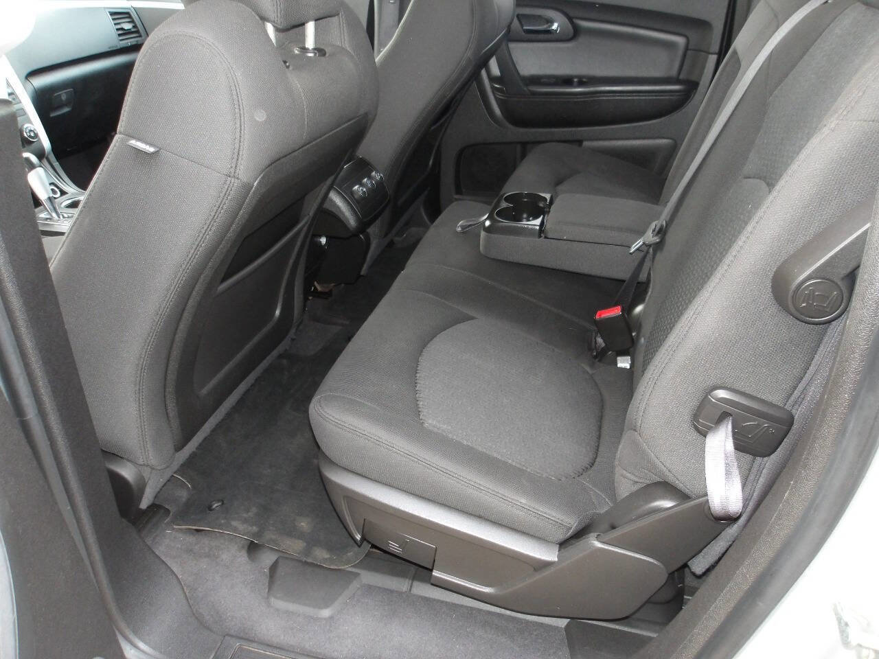 Used 2012 Chevrolet Traverse LT image 19