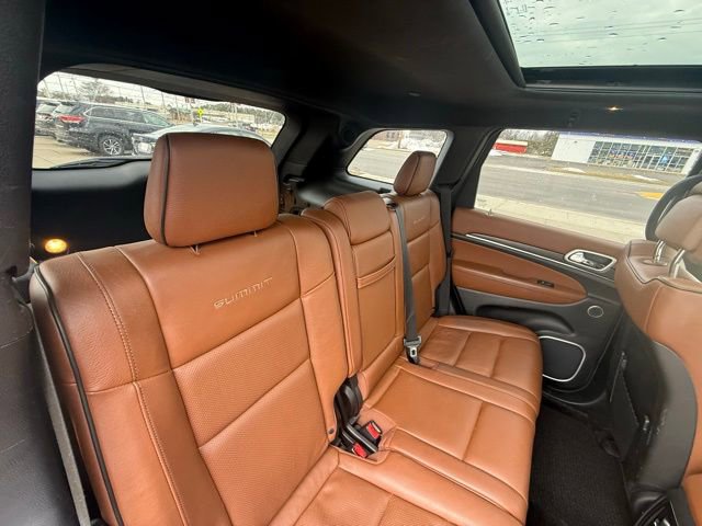 Used 2018 Jeep Grand Cherokee Summit w/ Platinum Series Group image 24
