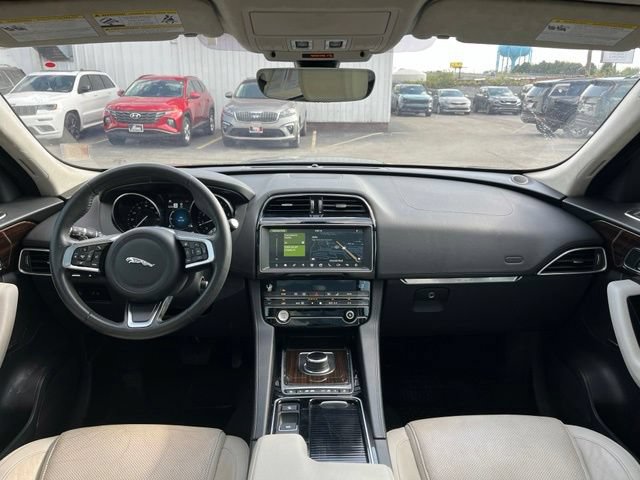 Used 2020 Jaguar F-PACE Prestige AWD/4WD image 41
