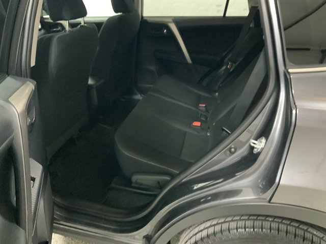 Used 2015 Toyota RAV4 XLE AWD/4WD image 16