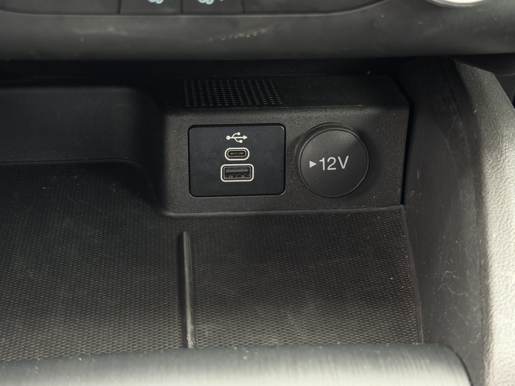 Used 2025 Ford Escape Active AWD/4WD image 15